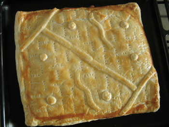 La empanada antes de que se la coma Germán
